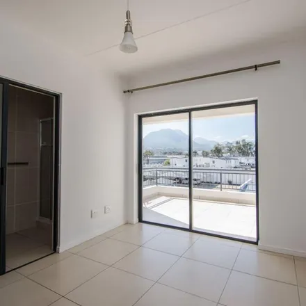 Rent this 2 bed apartment on unnamed road in Cape Town Ward 15, Somerset West