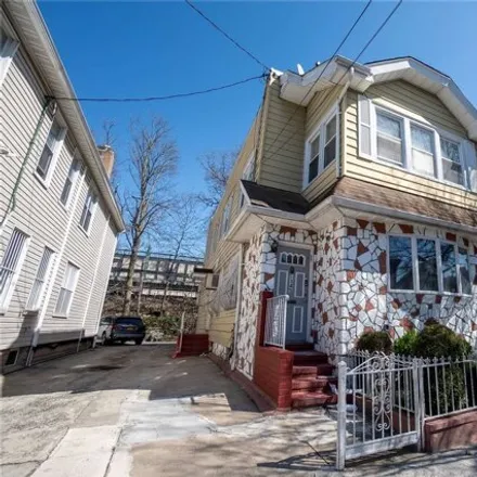 Rent this 3 bed house on 1339 East 15th Street in New York, NY 11230