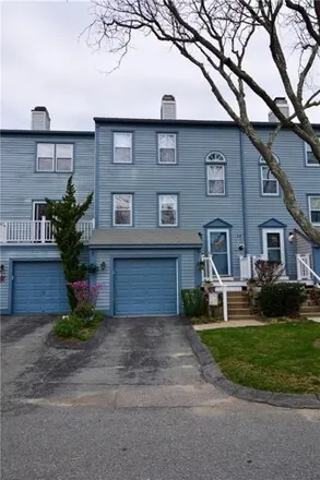 Buy this 2 bed townhouse on 199 Willow Glen Circle in Warwick, RI 02889