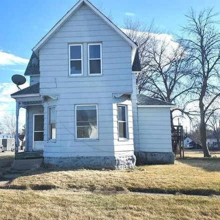 Buy this studio apartment on 1409 14th Avenue in Eldora, IA 50627