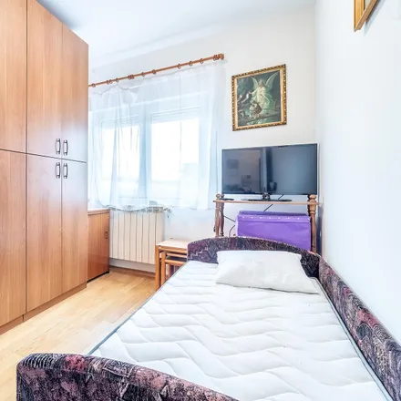 Image 3 - Ružmarinka, 10142 City of Zagreb, Croatia - Apartment for rent