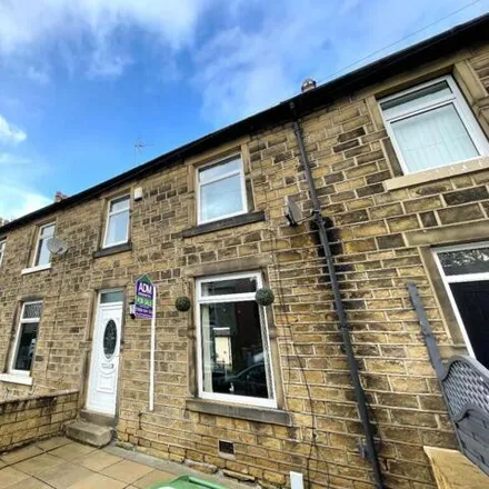 Buy this 3 bed townhouse on Rudding Street in Milnsbridge, HD4 5DT