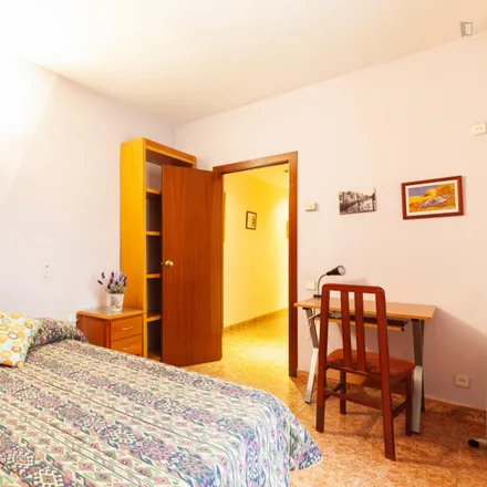 Image 5 - La Flor, Carrer Torras i Bages, 08110 Montcada i Reixac, Spain - Room for rent