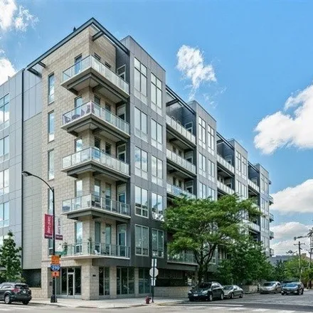 Buy this 3 bed condo on 1101 West Adams Street in Chicago, IL 60612