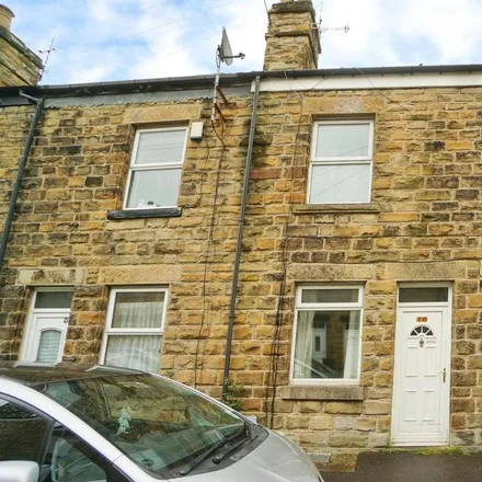 Rent this 3 bed townhouse on Medlock Road in Sheffield, S13 9AY