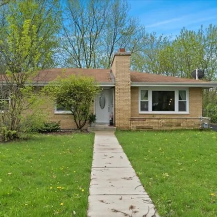 Buy this 3 bed house on 2501 Hermon Avenue in Zion, IL 60099