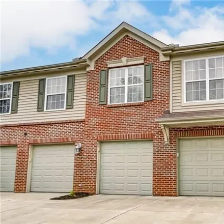 Buy this 2 bed condo on 6701 Cloudscape Way in Hamilton Township, OH 45039