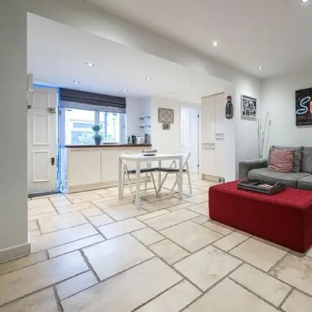Rent this 1 bed apartment on 30 Molyneux Street in London, W1H 5HP