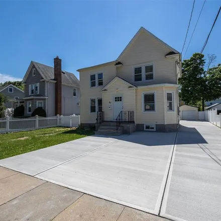 Rent this 2 bed apartment on 81 Lynbrook Avenue in Village of Lynbrook, NY 11563