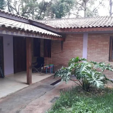 Buy this 5 bed house on Rua Vitor Hugo in Parque das Rosas, Cotia - SP