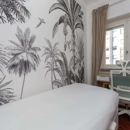 Rent this 6 bed room on Loja Alegria in Rua Primeiro de Maio, 1300-342 Lisbon