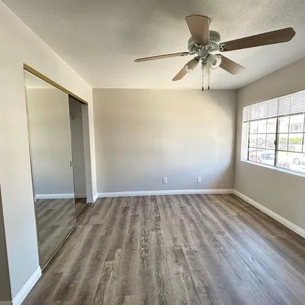 Image 4 - 5229 Willowcrest Avenue, Los Angeles, CA 91601, USA - Apartment for rent