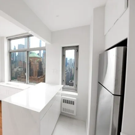 Image 5 - Morton Williams, 1066 3rd Avenue, New York, NY 10035, USA - Condo for rent