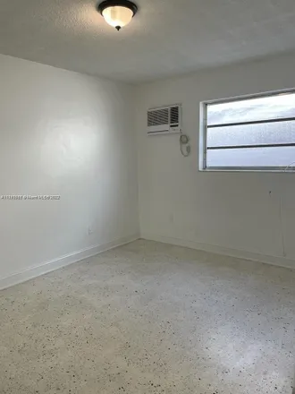 Image 8 - 458 Southwest 9th Street, Latin Quarter, Miami, FL 33130, USA - Apartment for rent