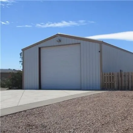 Buy this studio apartment on 4746 Tule Drive in Golden Shores, Mohave County
