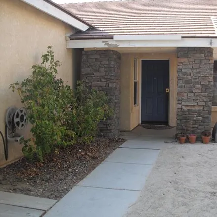 Image 3 - Racquet Lane, Palmdale, CA 93551, USA - House for rent
