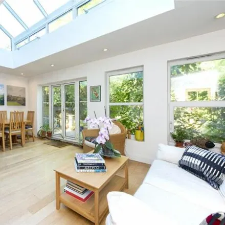 Image 2 - Perryn Road, London, W3 7LL, United Kingdom - House for sale