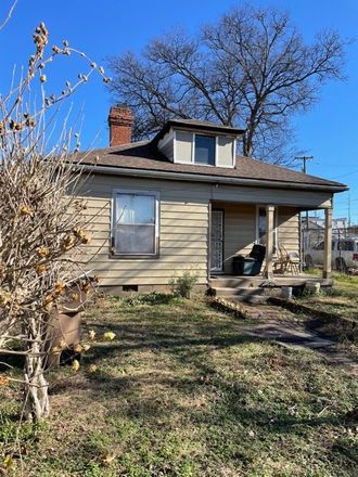 Rent this 2 bed house on 40th Ave N in Nashville, TN