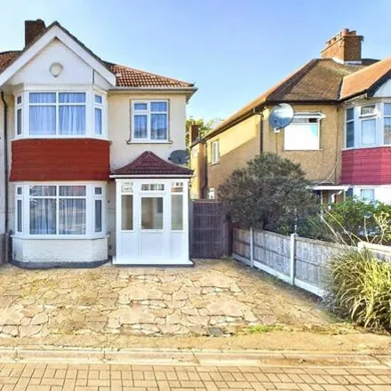 Buy this 3 bed duplex on The Highlands in South Stanmore, London