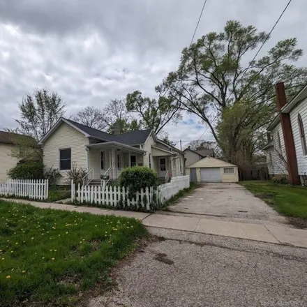 Buy this 2 bed house on 422 South Catherine Street in Bay City, MI 48706