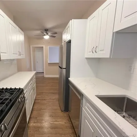 Rent this 1 bed condo on 312 Main Street in City of White Plains, NY 10601