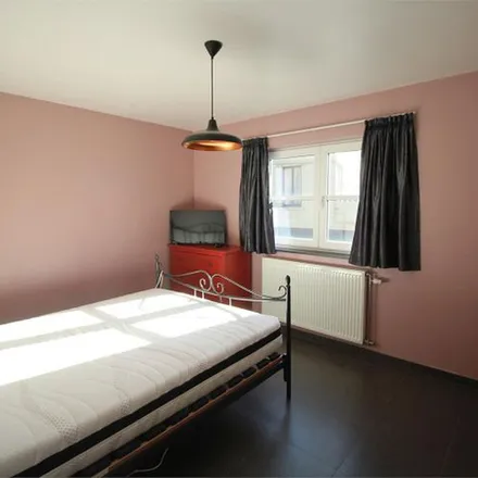 Rent this 2 bed apartment on Vrije Basisschool IZOO Oosterzele in Dorp, 9860 Oosterzele