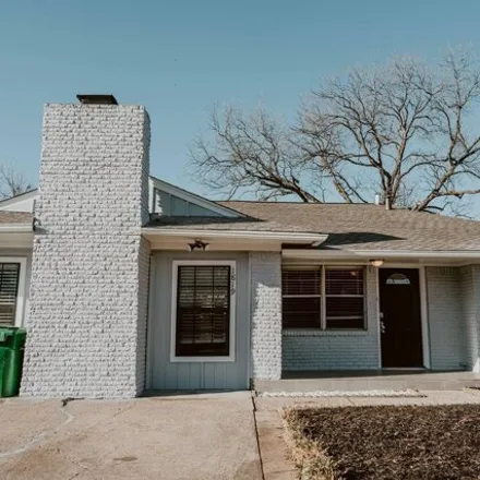 Image 3 - 1819 Hood Street, Carrollton, TX 75006, USA - House for rent