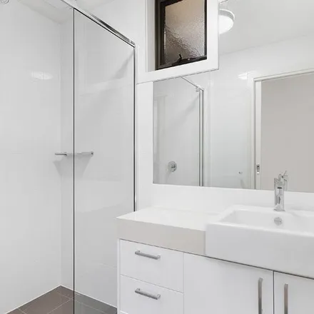 Image 3 - 2/12 Munro Avenue, Edithvale VIC 3196, Australia - Apartment for rent