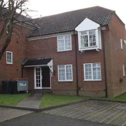 Rent this 1 bed apartment on 17 Hillyfields in Dunstable, LU6 3NS