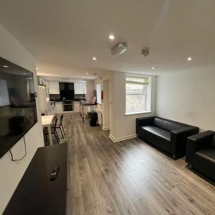 Rent this 4 bed house on 88 Edinburgh Road in Liverpool, L7 8RF