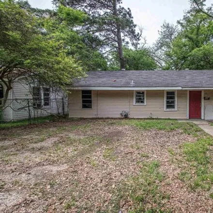 Buy this 3 bed house on 810 Lazarre Avenue in West Monroe, LA 71292