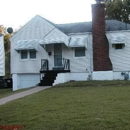 Buy this 2 bed house on 7410 Victory Court in Country Club Hills, Saint Louis County