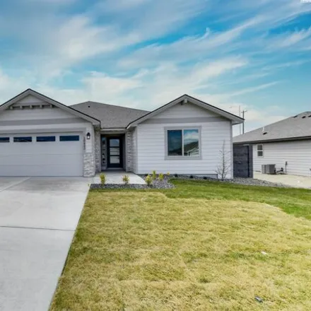 Buy this 3 bed house on Chinook Drive in Pasco, WA