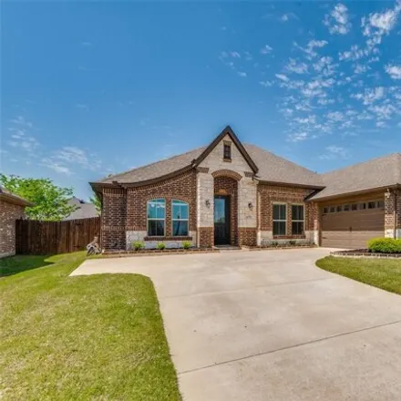 Buy this 4 bed house on 1575 Country Crest Drive in Waxahachie, TX 75165