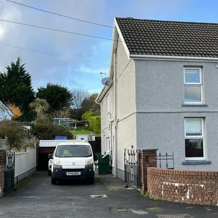 Buy this 3 bed duplex on Saron Road in Capel Hendre, SA18 3LG