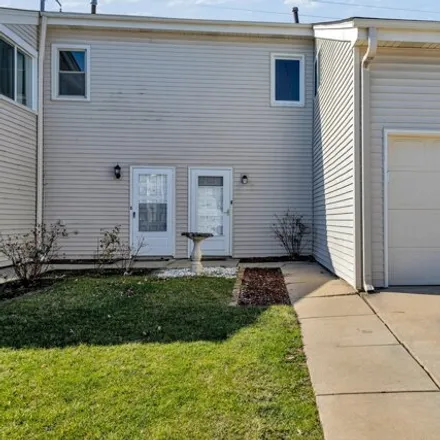 Image 1 - 313 Alpine Drive East, Glendale Heights, IL 60139, USA - Townhouse for sale