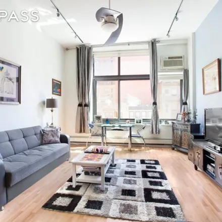 Rent this studio apartment on Fifth Ave Barber Shop in 1 West 35th Street, New York