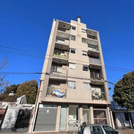 Rent this 2 bed apartment on Comisaría La Plata 2° in Avenida 38, Partido de La Plata
