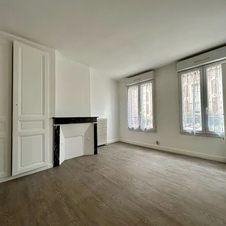 Rent this 3 bed apartment on 119 Rue de la Commune 1871 in 76320 Caudebec-lès-Elbeuf, France