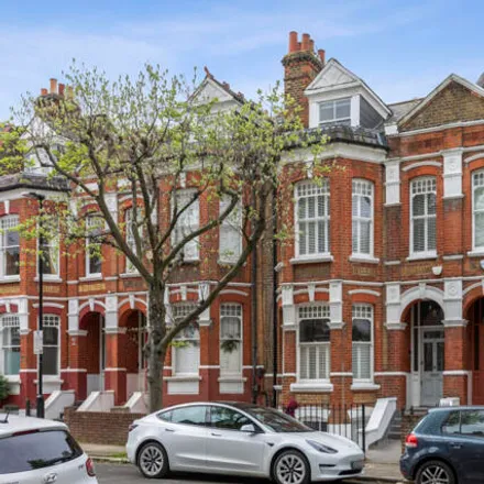 Buy this 5 bed townhouse on Kelross Road in London, N5 2QS