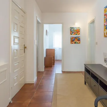 Rent this 4 bed apartment on Rua dos Castelos in 4150-414 Porto, Portugal