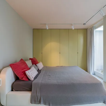 Rent this 5 bed apartment on Händelallee 34 in 10557 Berlin, Germany
