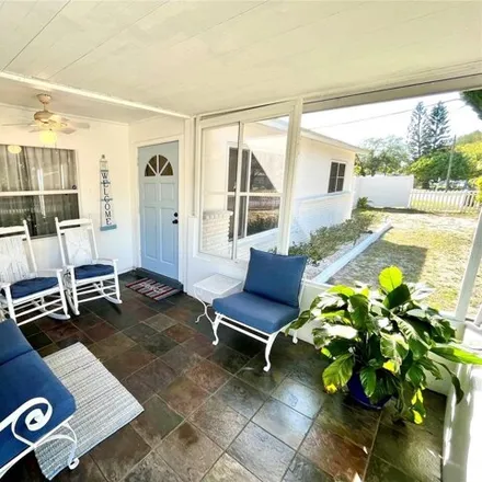 Image 2 - 1420 76th Avenue North, Saint Petersburg, FL 33702, USA - House for rent