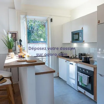 Image 5 - 16 Rue de la Sarra, 69600 Oullins, France - Apartment for rent