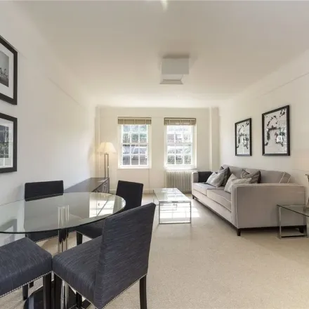 Rent this 2 bed apartment on 80 King's Road in London, SW3 4TZ