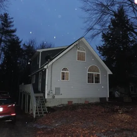Buy this 2 bed house on 135 Glen Forest Drive in Moultonborough, Carroll County