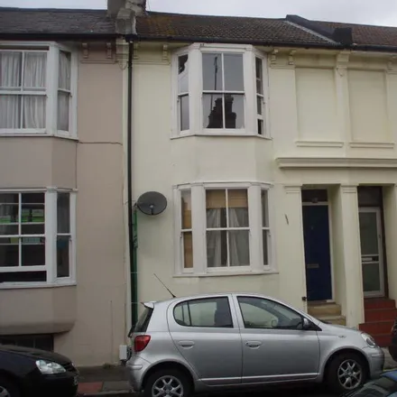 Rent this 3 bed townhouse on 18 Park Crescent Road in Brighton, BN2 3HT