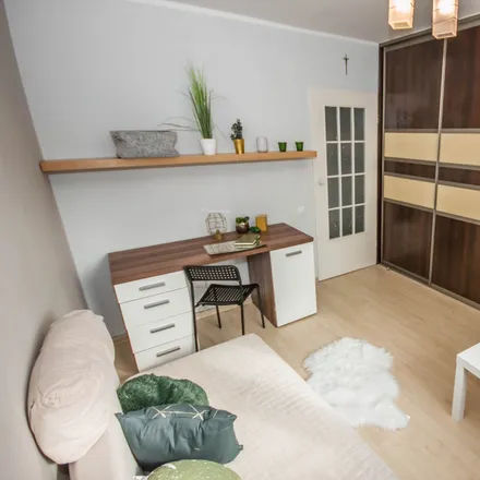 Rent this 4 bed room on Generała Stefana Grota-Roweckiego 17 in 30-348 Krakow, Poland