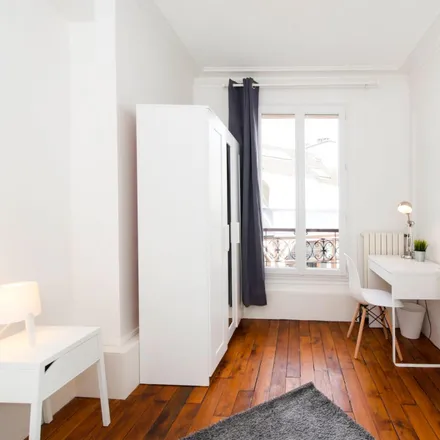 Rent this 4 bed room on 11 Rue de l'Aqueduc in 75010 Paris, France