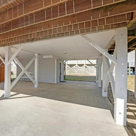 Image 9 - 2013 North Shore Drive, West Onslow Beach, Surf City, NC 28445, USA - House for sale